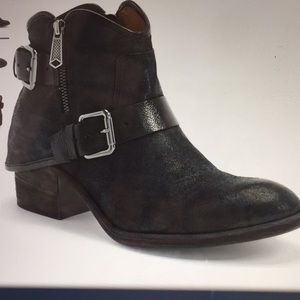 DONALD J PLINER NWOT Dalis-RK Ankle Bootie